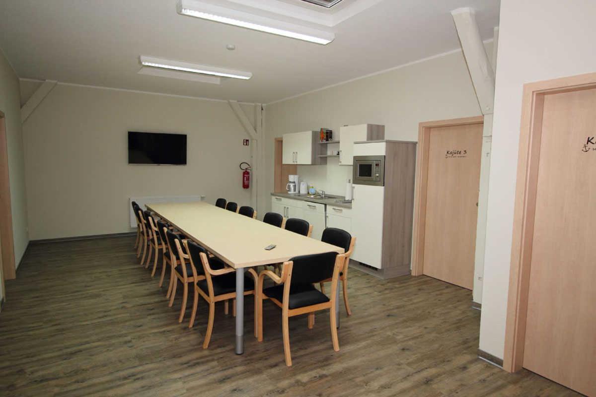 Kutterfisch Kajueten Direkt Im Stadthafen Apartment Sassnitz Exterior photo
